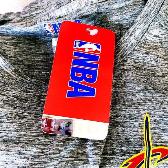 NBA Cleveland Cavaliers Cavs Basketball Gray Long Sleeve Shirt Mens Medium - Picture 6 of 7